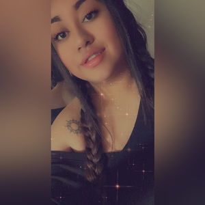 Meet your Posher, Crystal